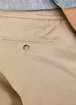 bermuda shorts with drawstring waist