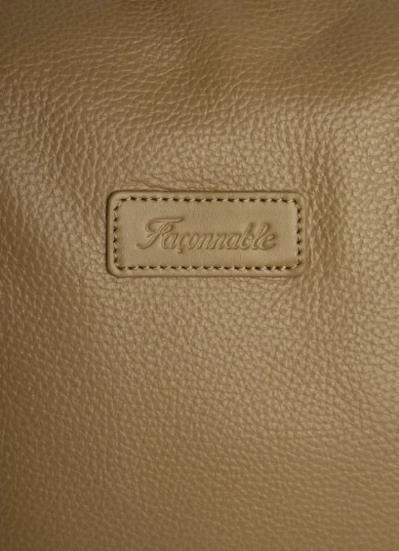 leather travel bag