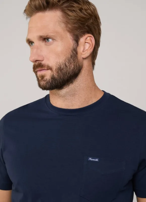 regular fit front pocket t-shirt