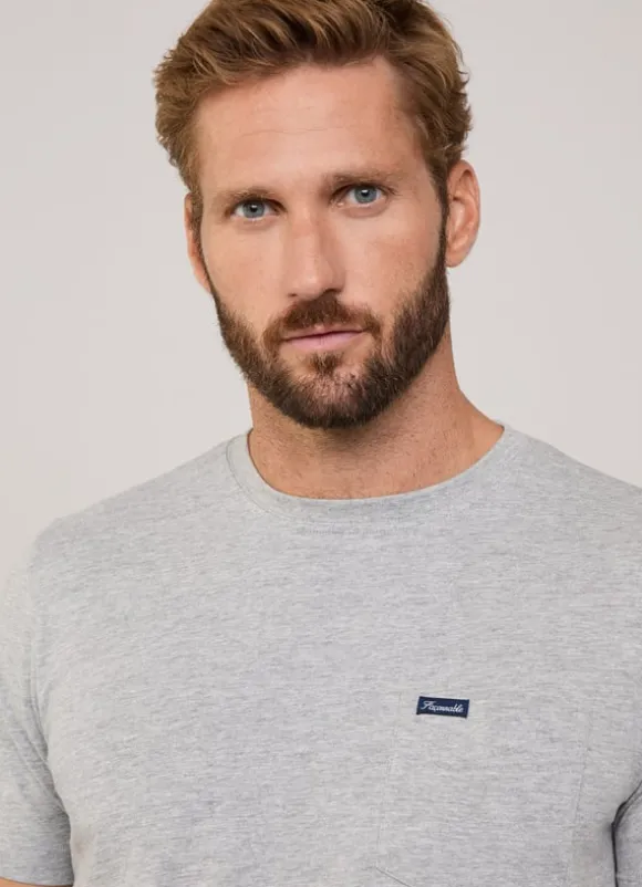 regular fit front pocket t-shirt