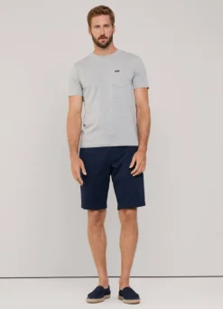 regular fit front pocket t-shirt