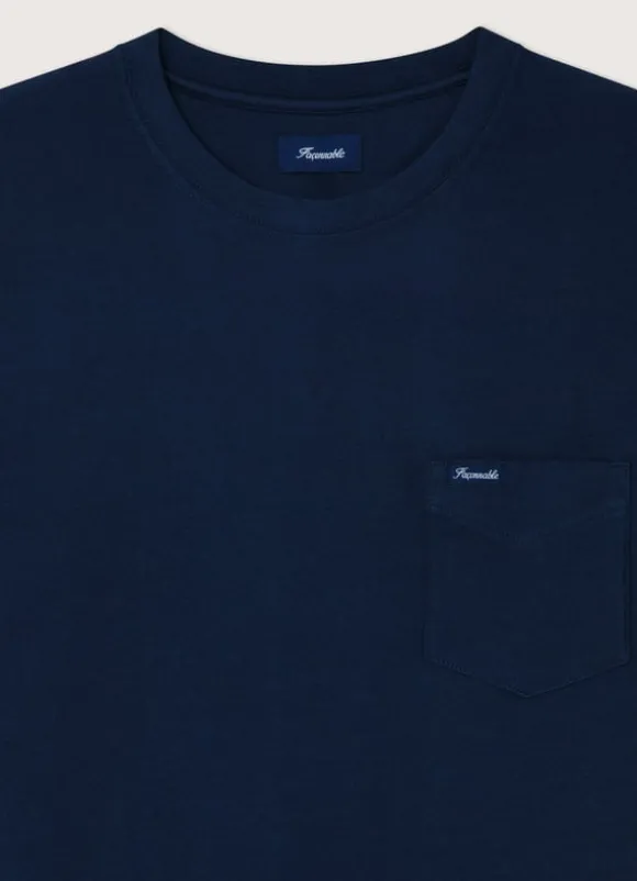 regular fit front pocket t-shirt