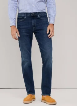 regular fit worn effect jeans
