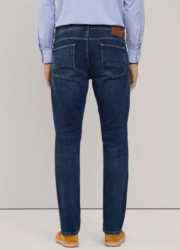 regular fit worn effect jeans