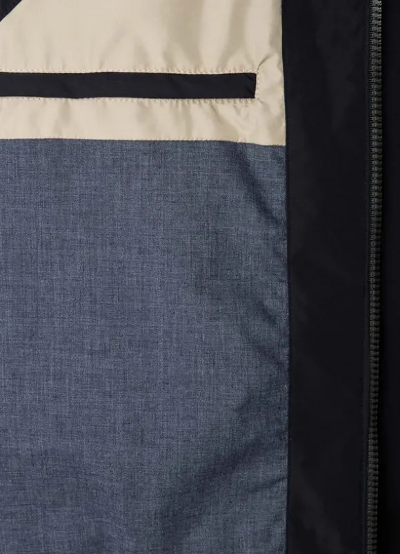 water resistant gilet